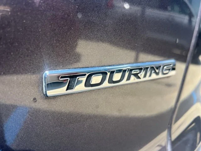 Used 2017 Modern Steel Metallic Honda Touring image 9