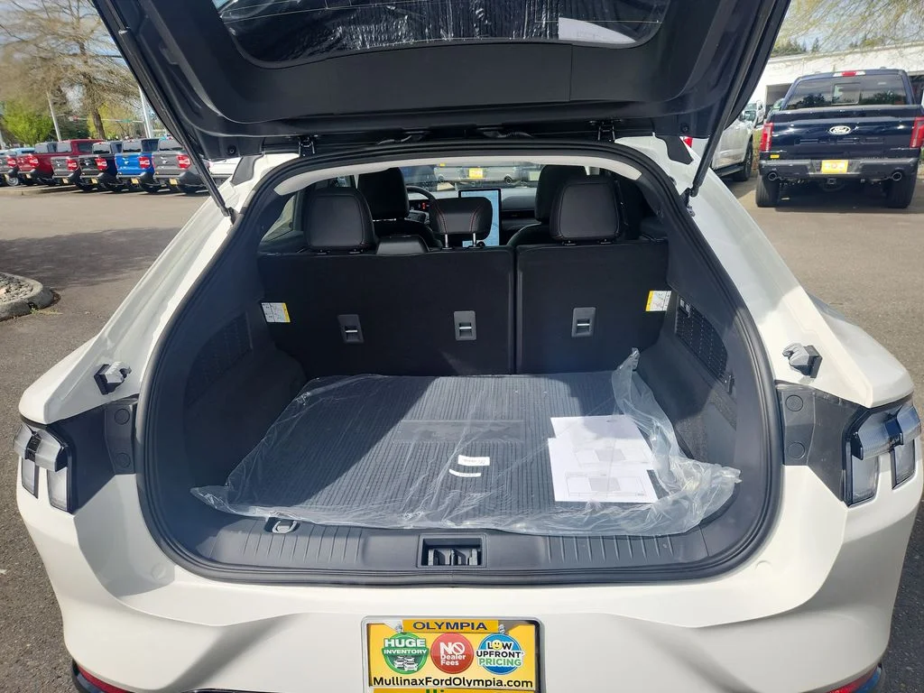 New 2026 White Ford Premium image 31
