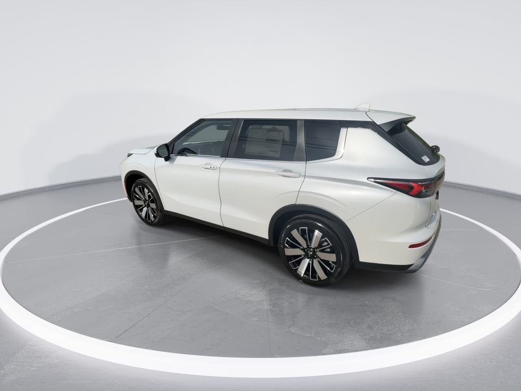 New 2026 White Mitsubishi SE image 6