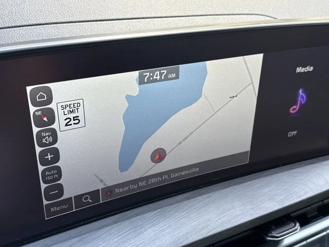 Used 2025 Gray Kia SX X-Line image 27