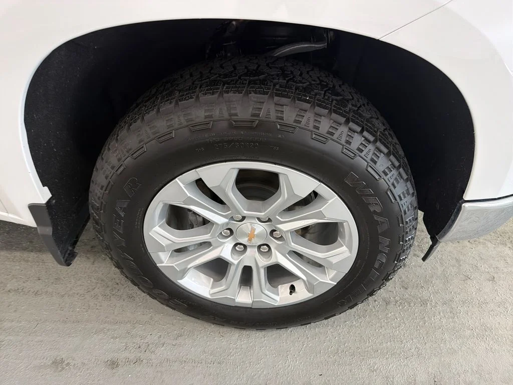 Used 2026 White Chevrolet LTZ image 5