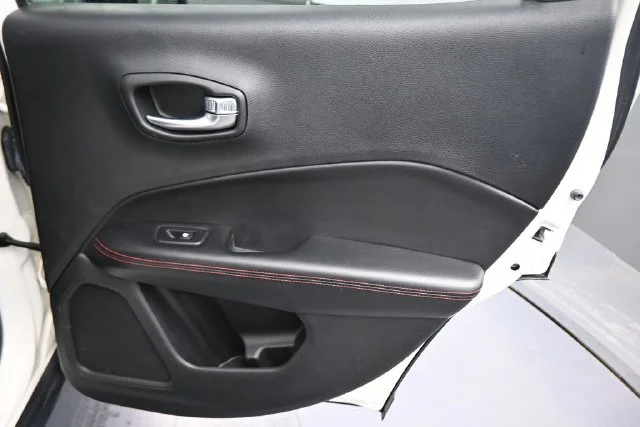 Used 2020 White Jeep Trailhawk image 15