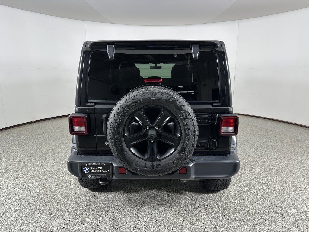 Used 2018 Black Jeep Unlimited Sahara image 7