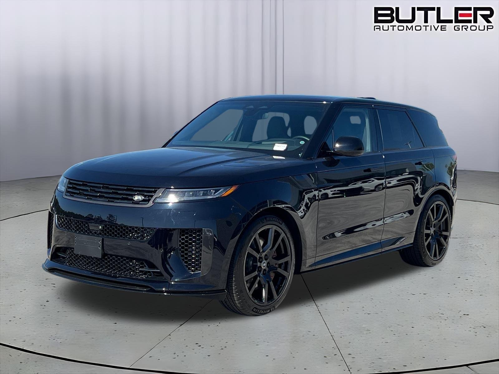 Used 2025  Land Rover SV Edition Two image 1