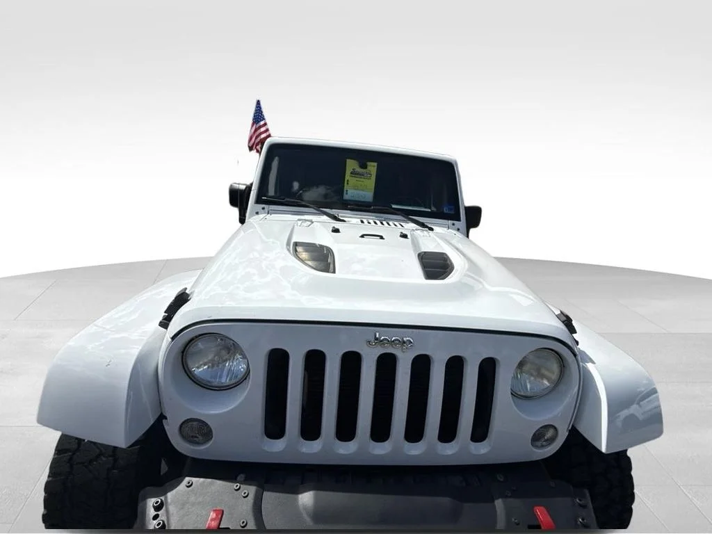 Used 2017 White Jeep Unlimited Rubicon image 11