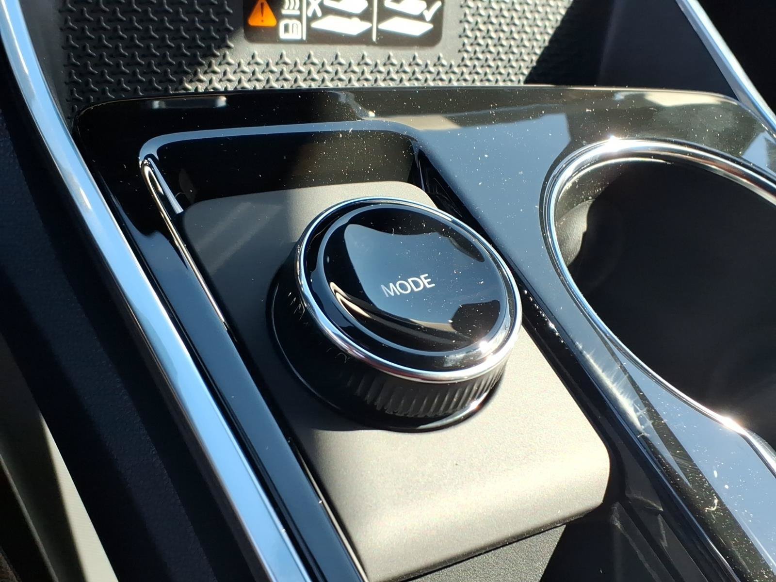 New 2027 Mosaic Black Metallic Chevrolet ACTIV image 9
