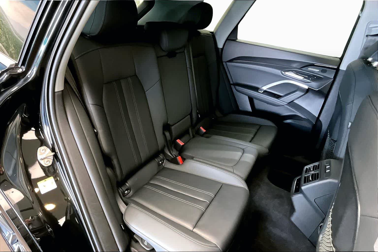 Used 2025 Mythos Black Metallic Audi Premium Plus image 20