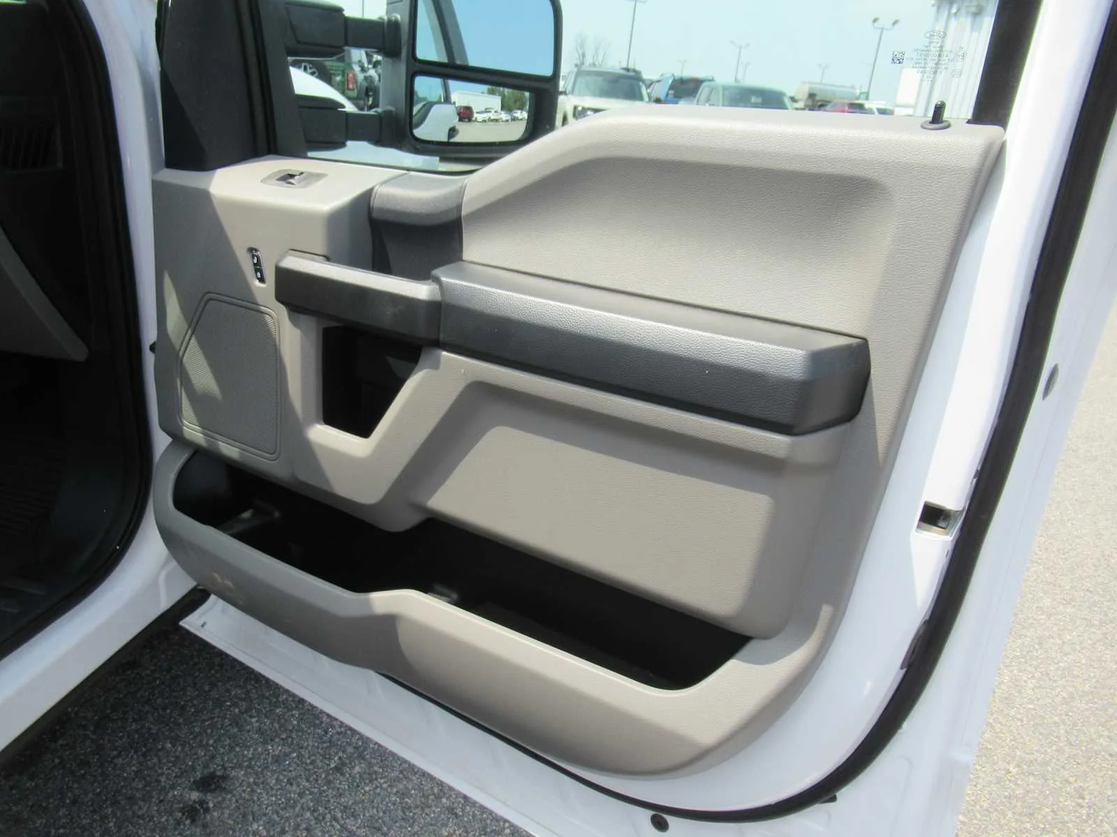 Certified Used 2022 Oxford White Ford XL image 14