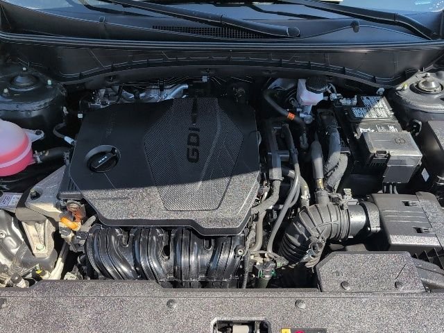 Used 2023 Black Hyundai SEL image 21