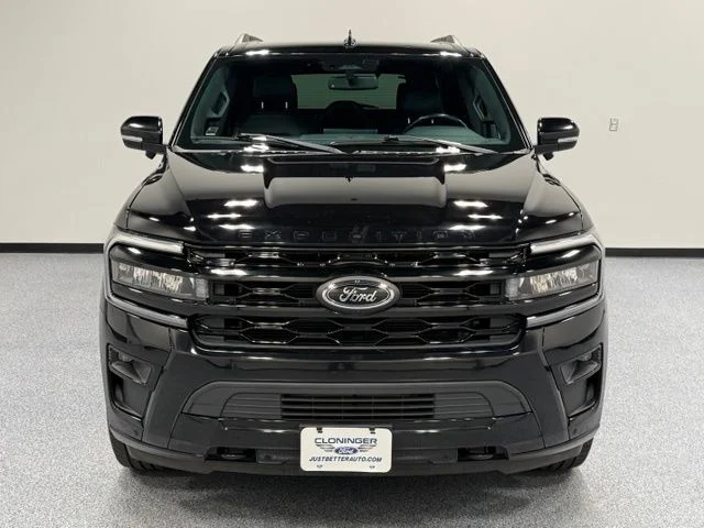 Used 2022 Black Ford Limited image 3