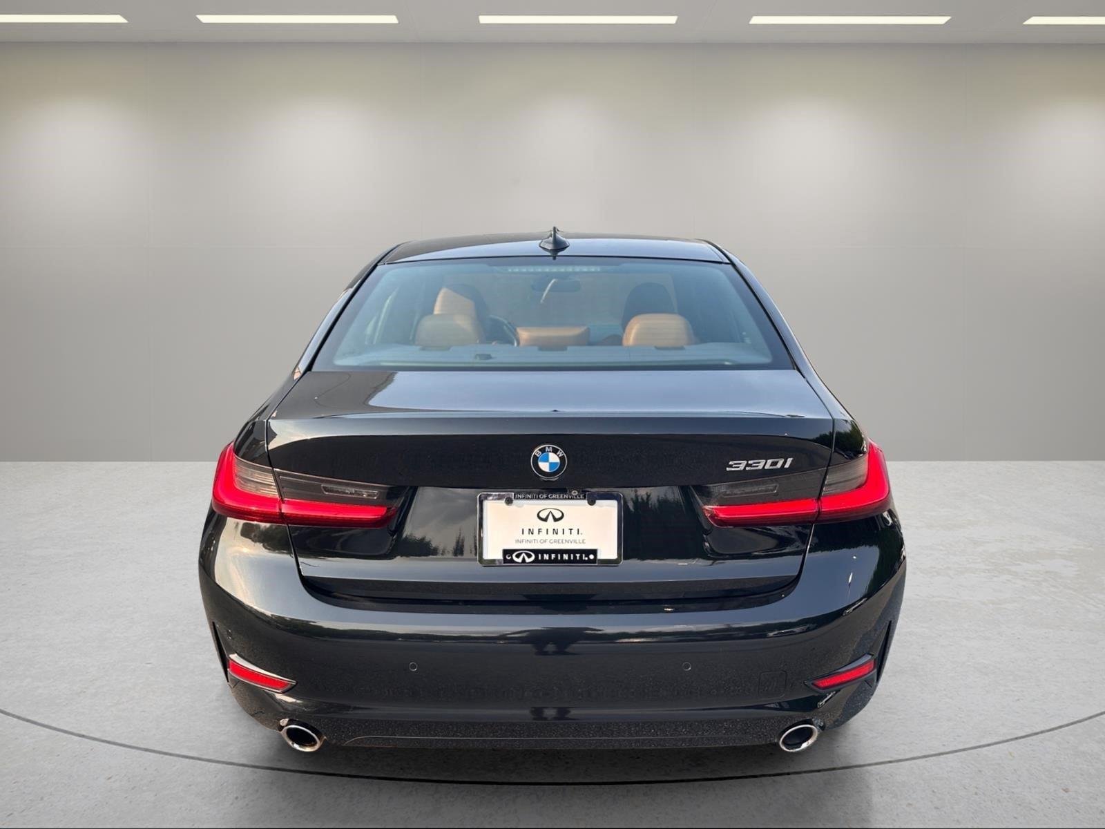 Used 2020 Black Sapphire Metallic BMW 330i image 4