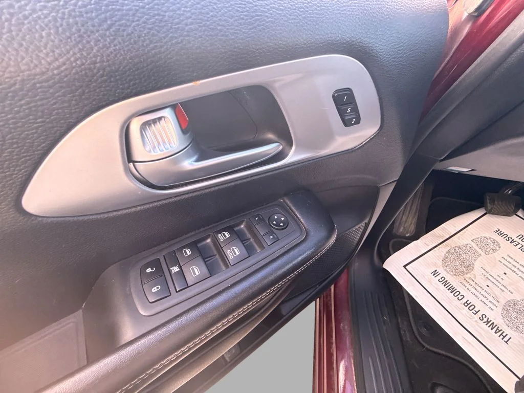 Used 2022 Red Chrysler Touring L image 16