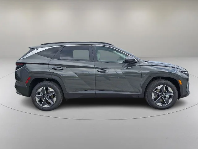 New 2026 Gray Hyundai SEL Convenience image 5