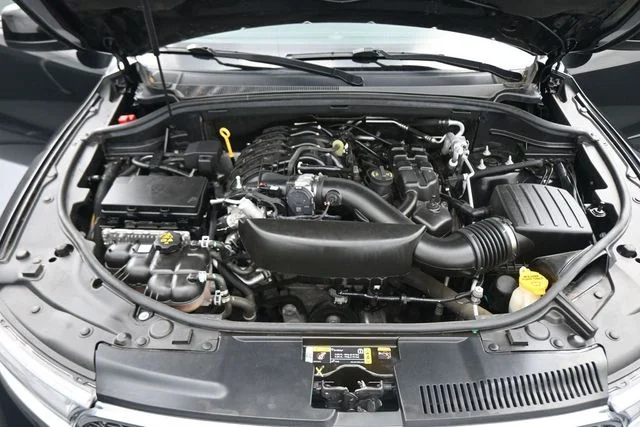 Used 2022 Black Dodge SXT image 29