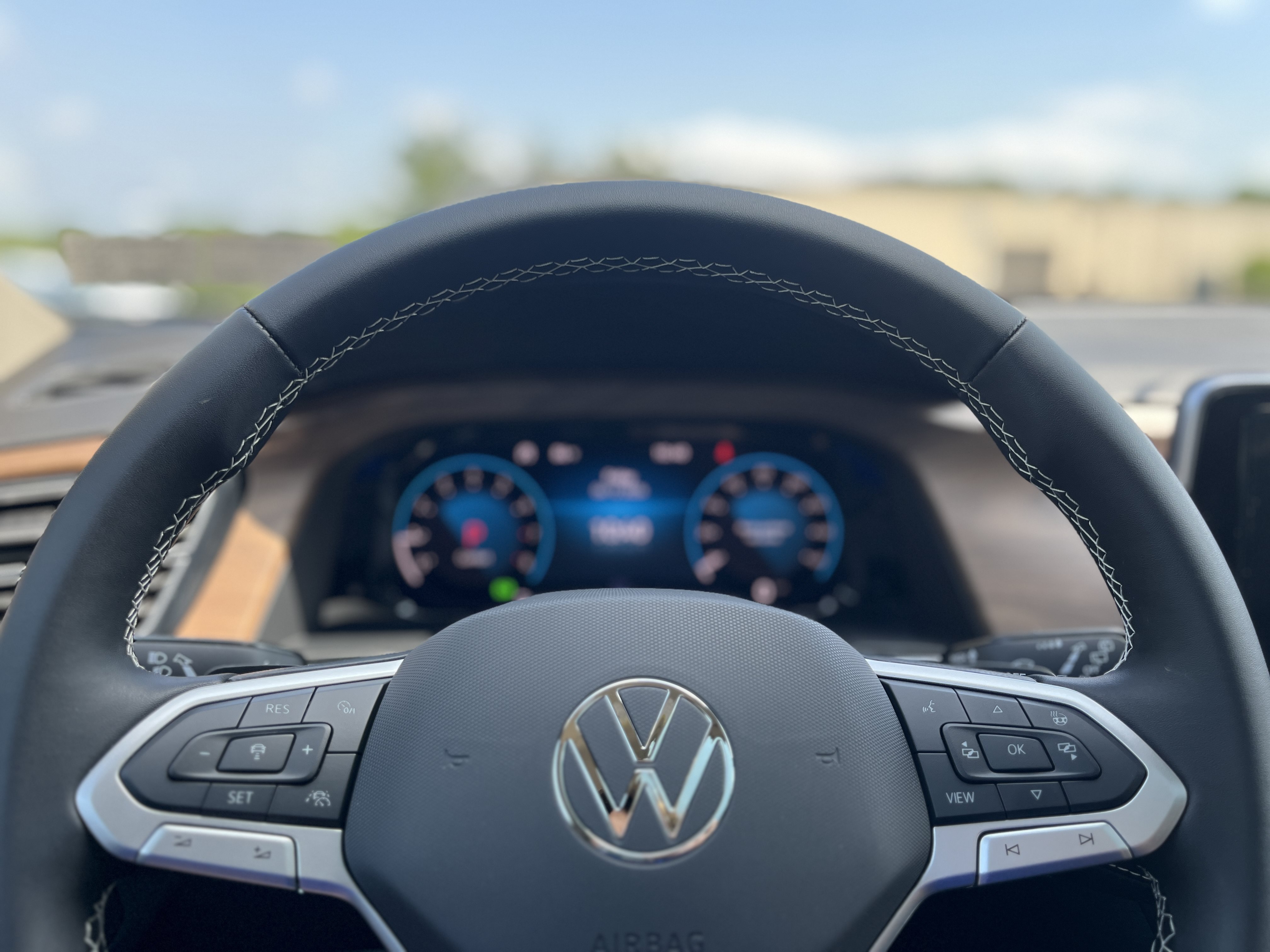 New 2026 Black Volkswagen 2.0T SE w/Technology image 22