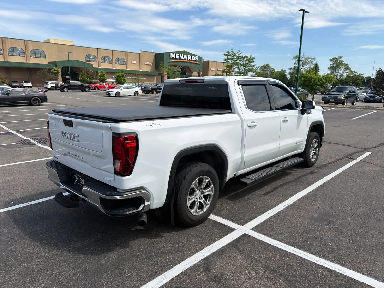 Used 2022 Summit White GMC SLE image 6