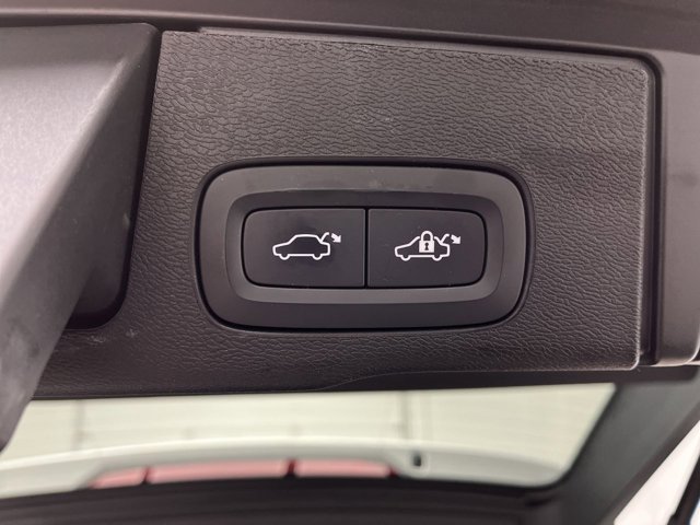 Used 2024 Silver Dawn Metallic Volvo Plus Dark Theme image 29