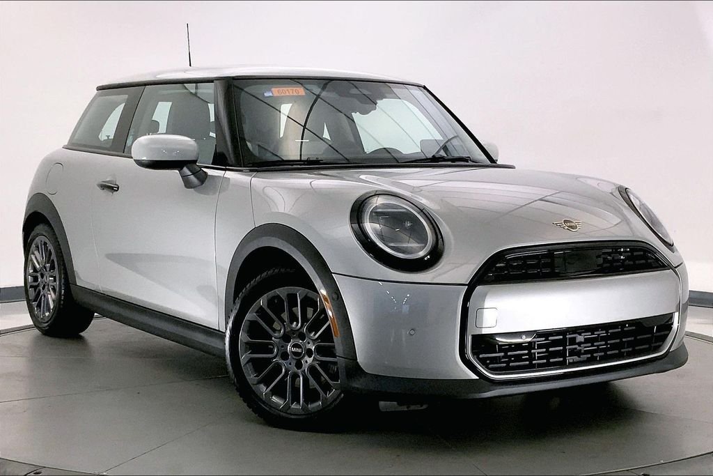 2026 MINI Hardtop's photo