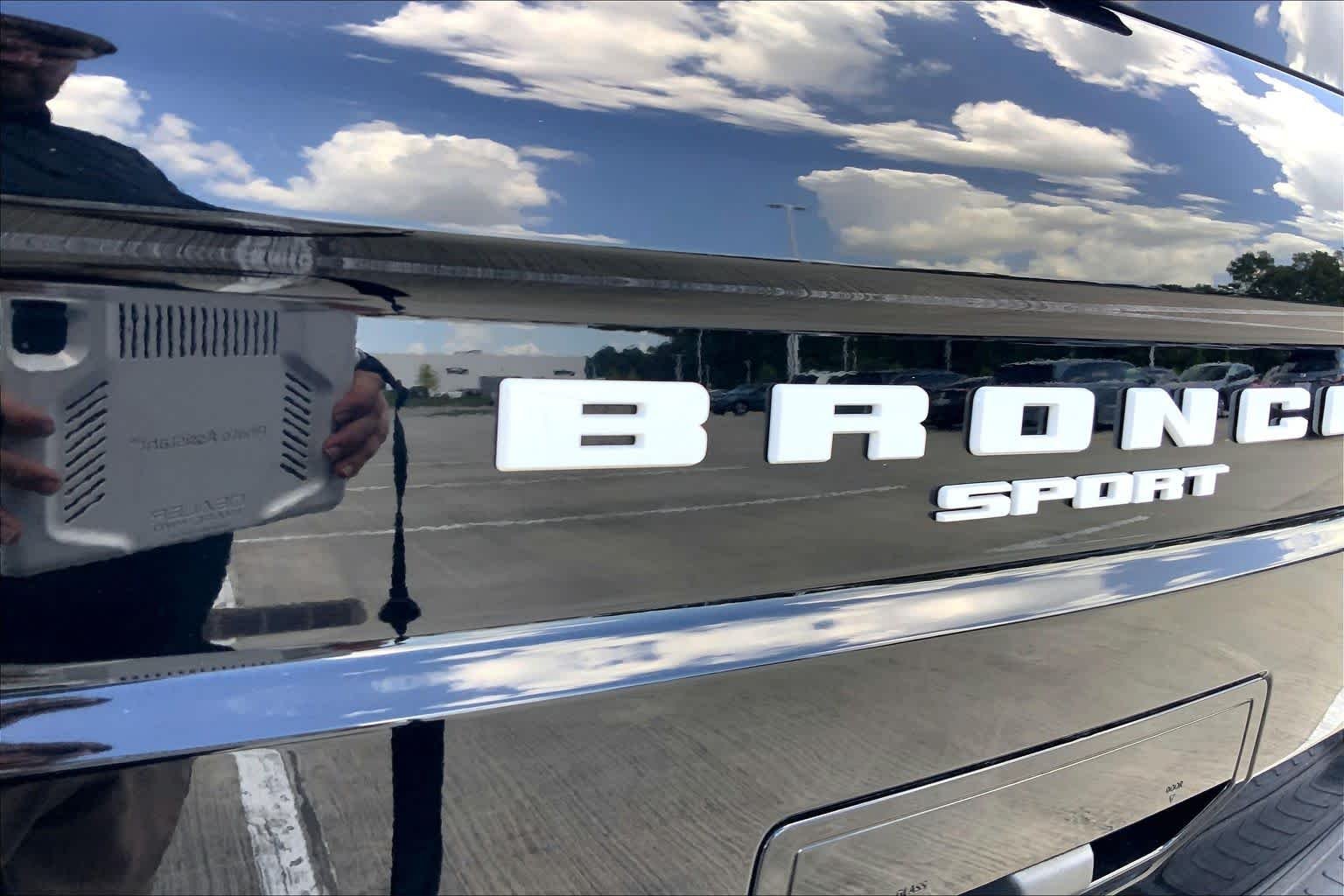 Used 2021 Shadow Black Ford Badlands image 30
