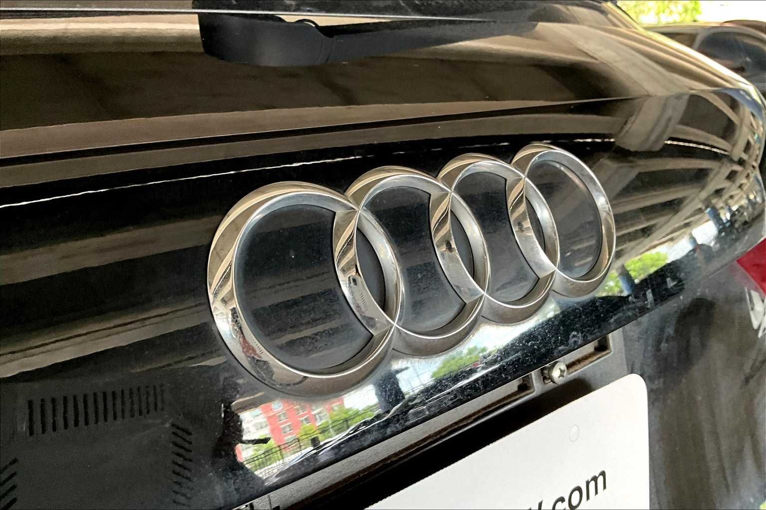 Used 2022 Mythos Black Metallic Audi Premium image 30