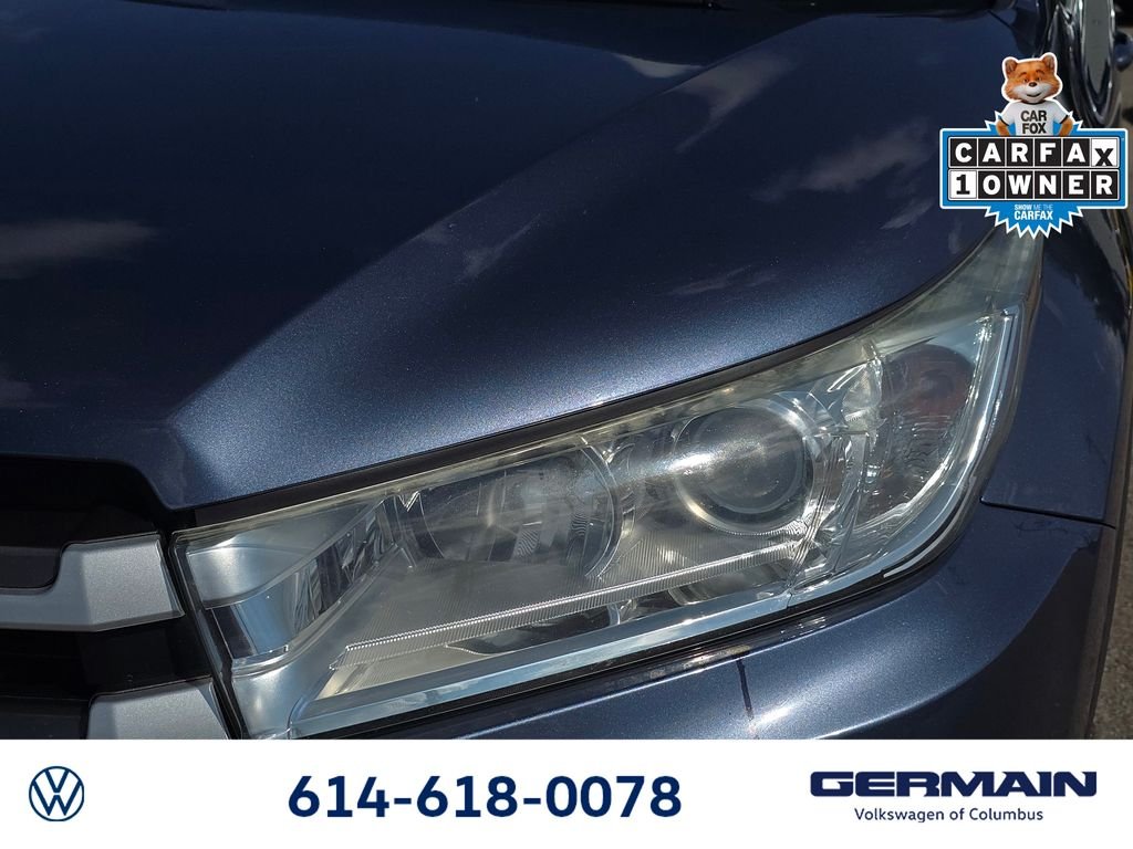 Used 2019 Shoreline Mist Toyota LE image 16
