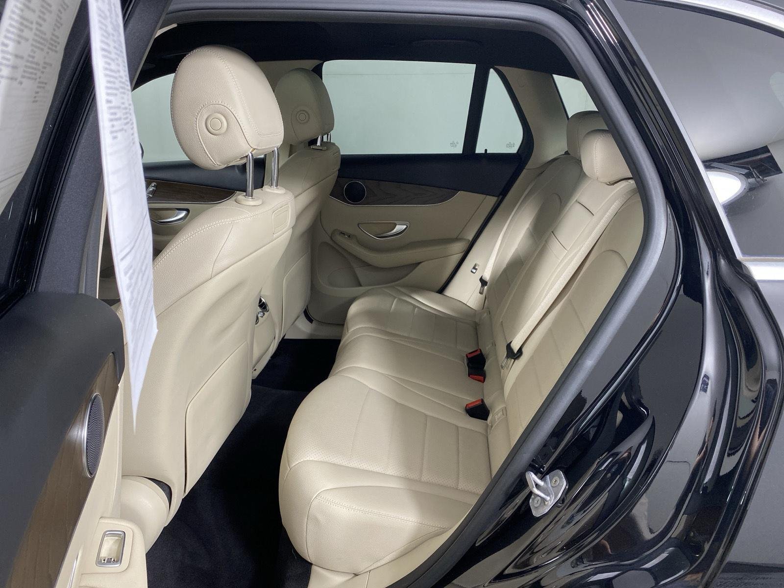 Used 2018 Obsidian Black Metallic Mercedes-Benz GLC 300 image 8