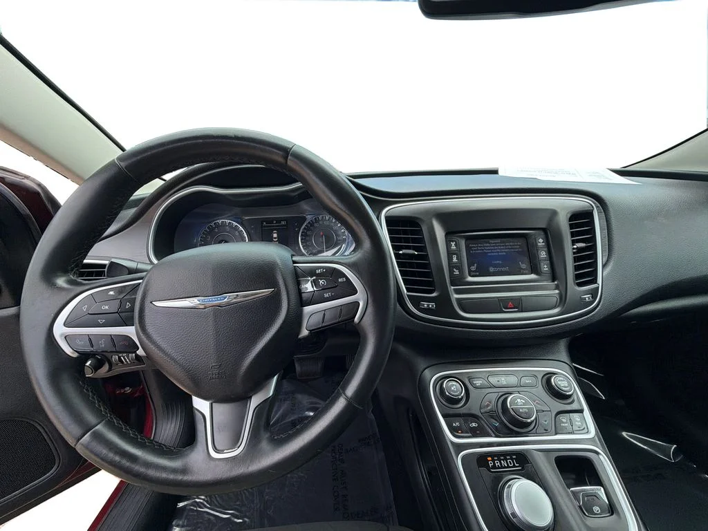Used 2015 Velvet Red Pearlcoat Chrysler Limited image 20