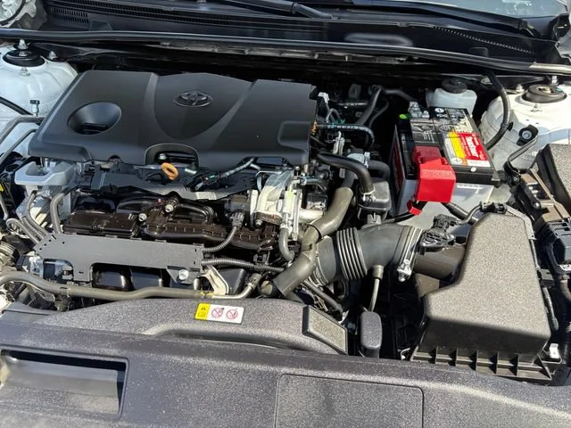 Used 2019 White Toyota SE image 9