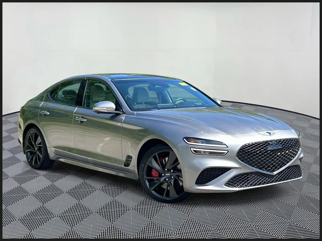 2023 Genesis G70 3.3T Standard's photo