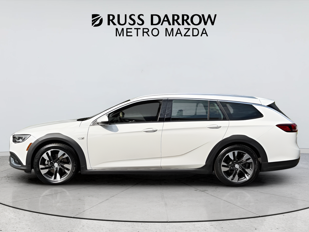 Used 2018 White Buick Essence image 2