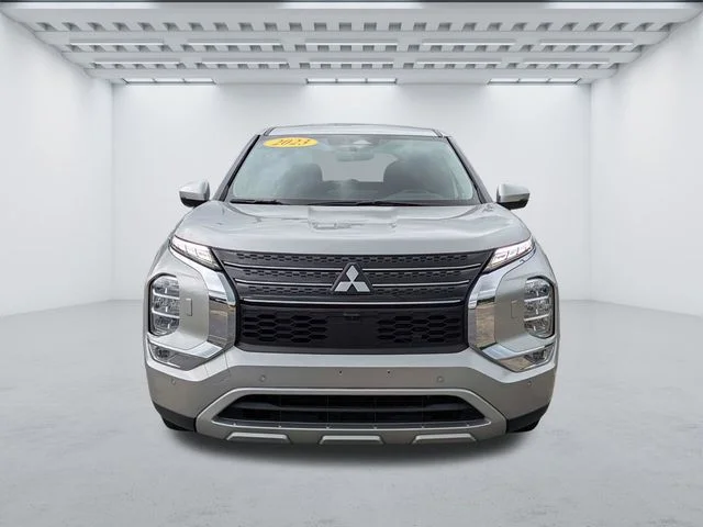 2023 Mitsubishi Outlander Plug-In Hybrid SE - Photo 9