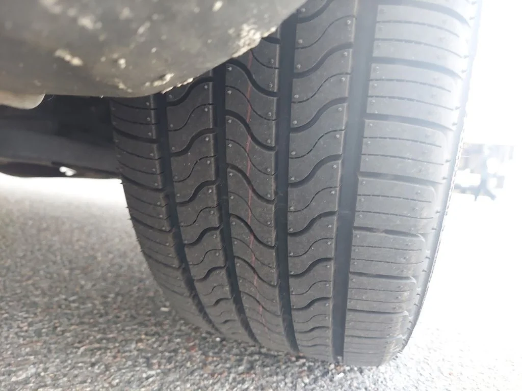 Used 2018 Black Kia Exclaim image 10