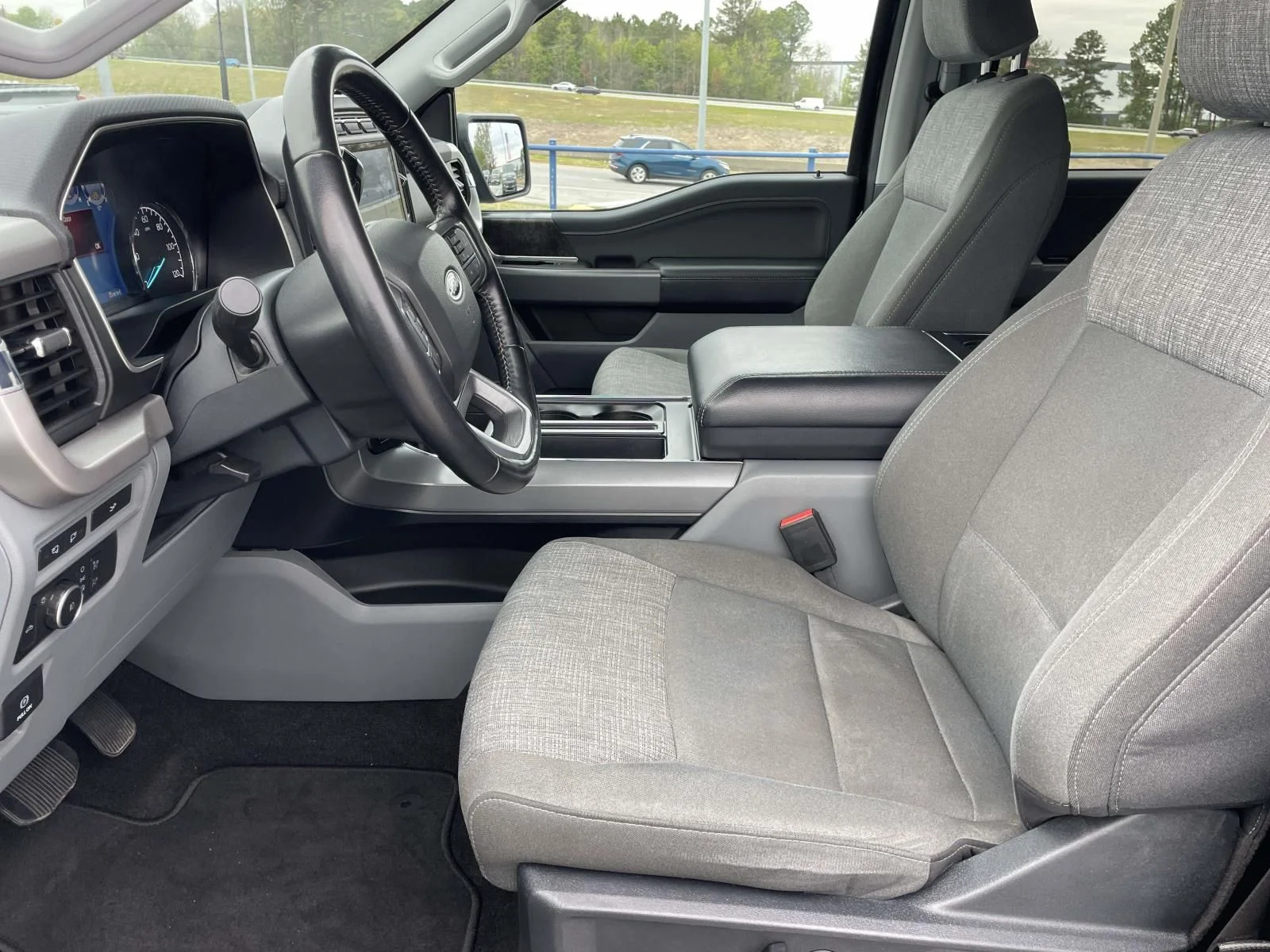 Used 2022 Black Ford XLT image 15