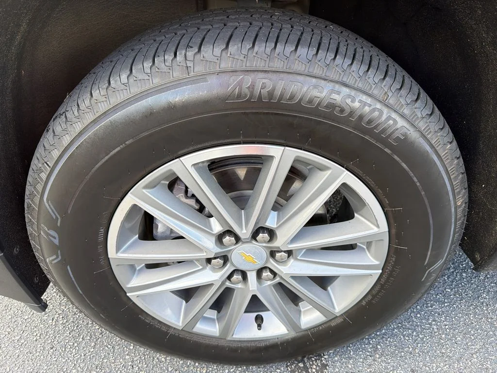Used 2023 Gray Chevrolet LT image 11