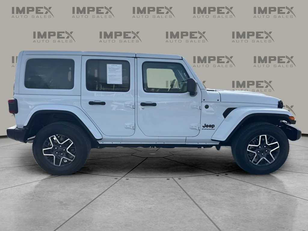 Used 2025 White Jeep Sahara image 6