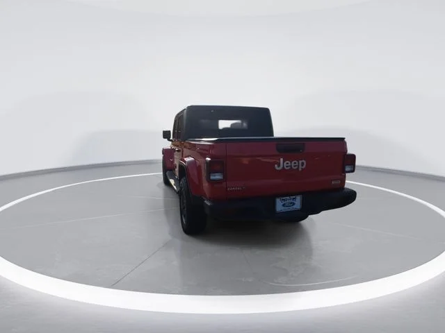 Used 2021 Red Jeep Overland image 7