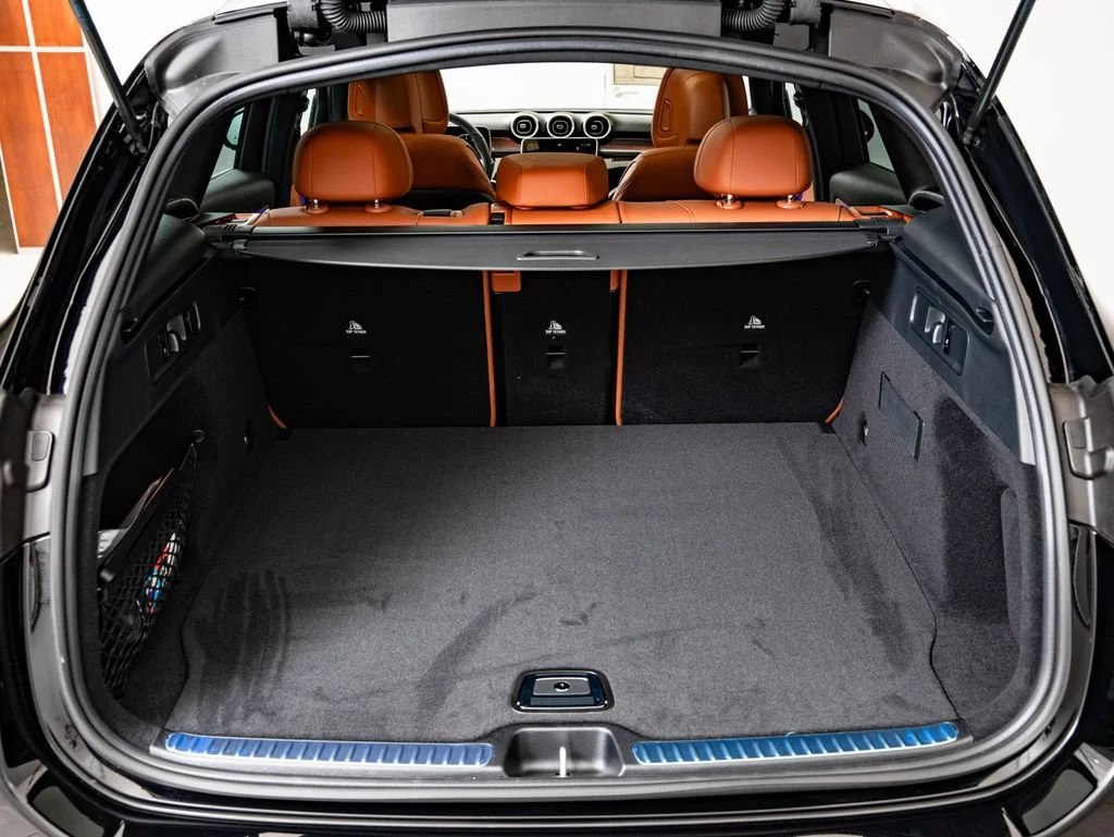 New 2026 Black Mercedes-Benz GLC 300 image 21