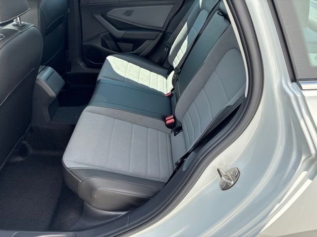 New 2026 Opal White Pearl Volkswagen 1.5T SE image 9