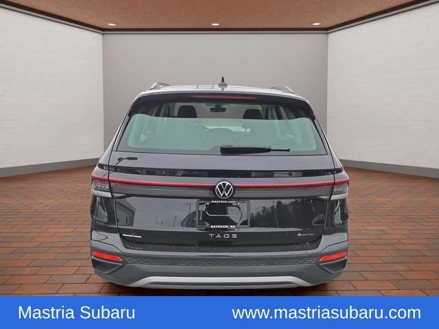 Used 2025 Pure White Volkswagen 1.5T S image 28