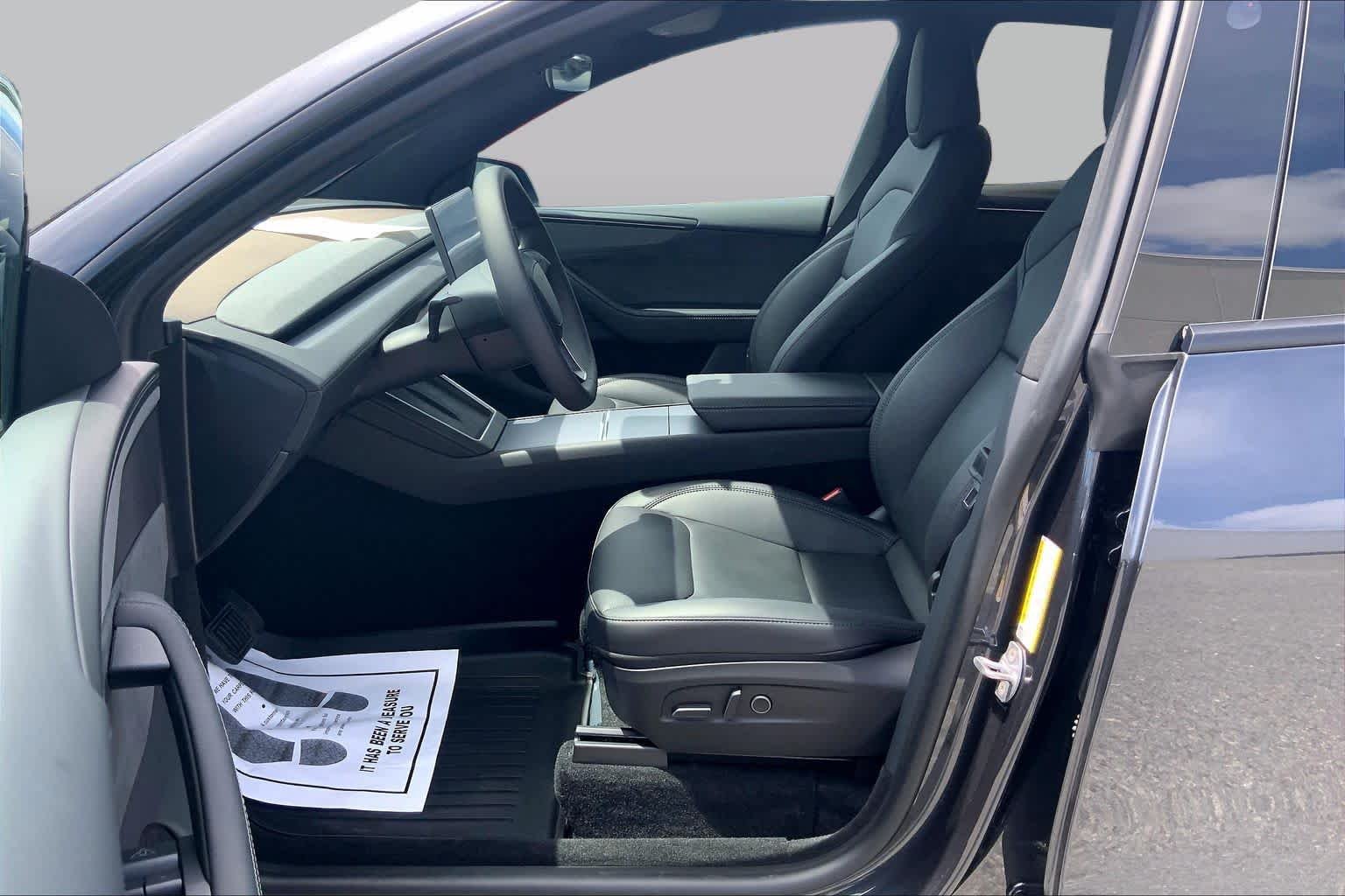 Used 2026 Stealth Gray Tesla  image 7