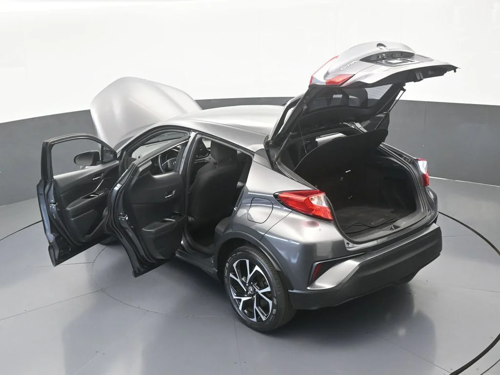 Used 2019 Magnetic Gray Metallic Toyota XLE image 57