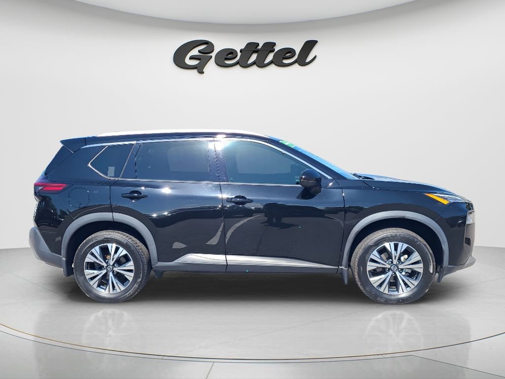 Used 2021 Black Nissan SV image 4