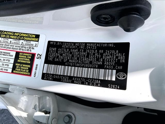 Used 2023 White Toyota SE image 9