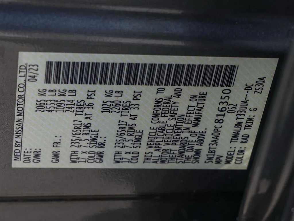 Used 2023 Gray Nissan S image 32