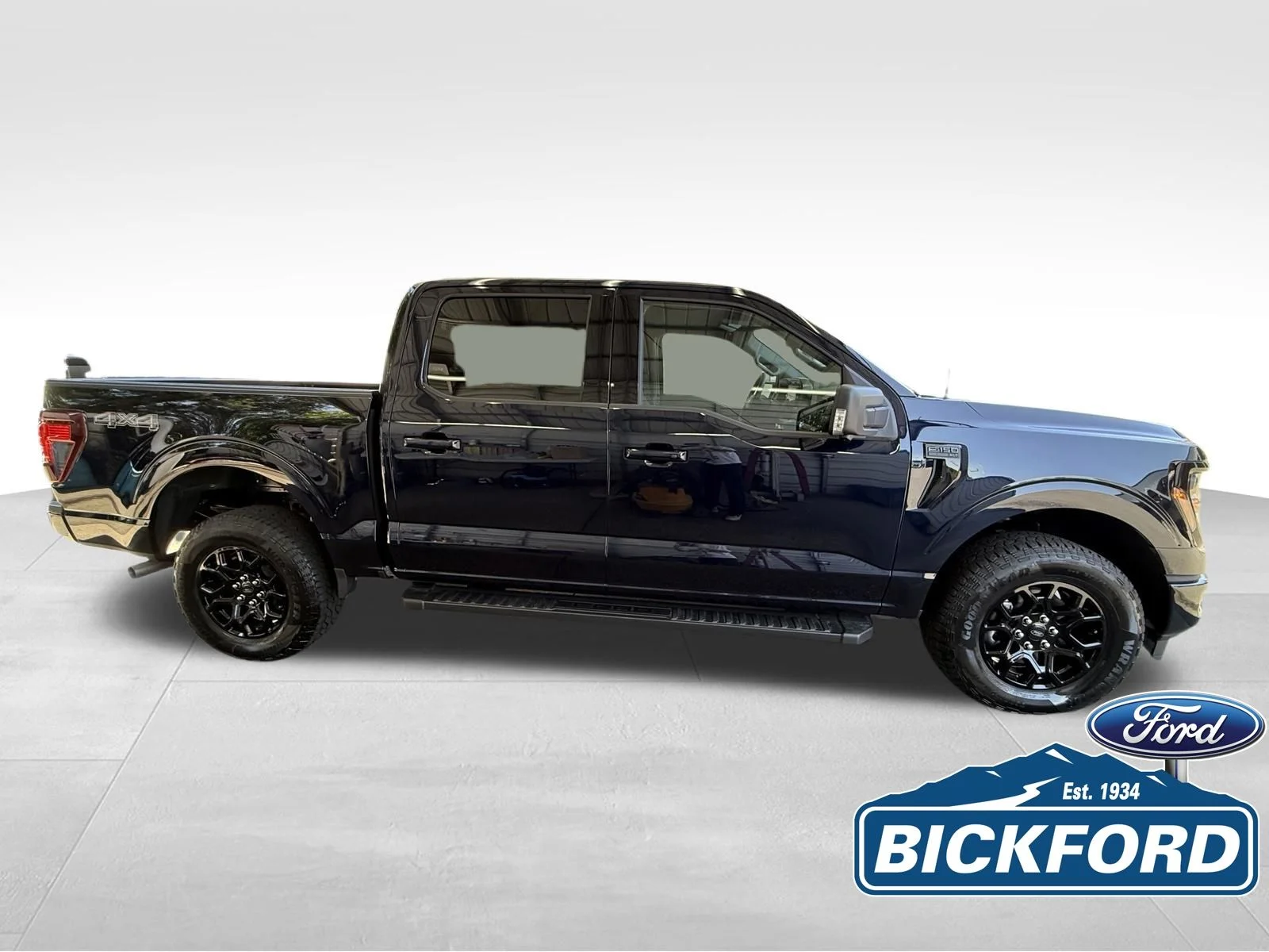 New 2026 Blue Ford XLT image 4