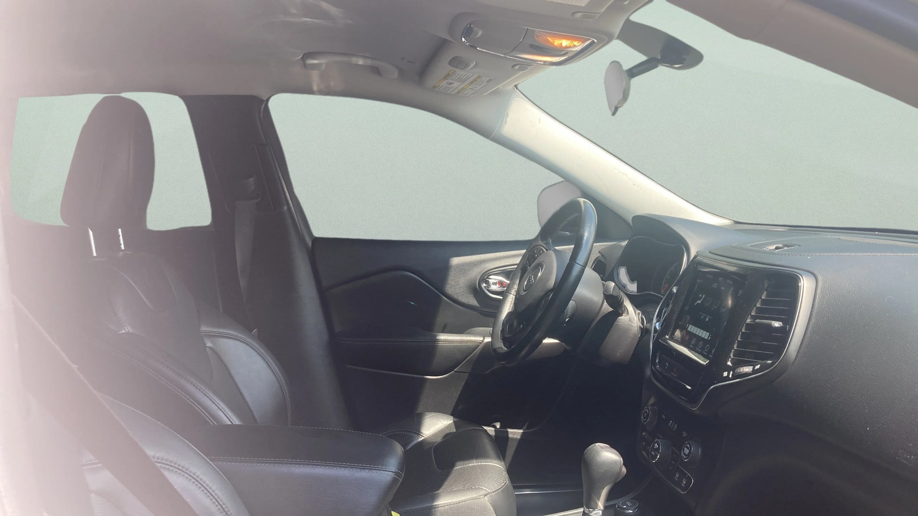 Used 2019 White Jeep LIMITED image 11