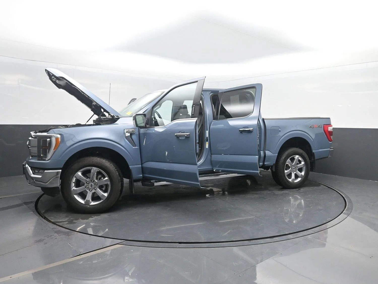 Used 2023 Azure Gray Metallic Tri-Coat Ford LARIAT image 55