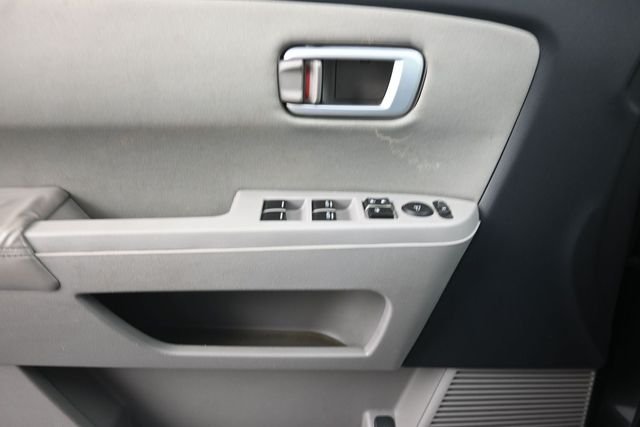 Used 2012  Honda LX image 24
