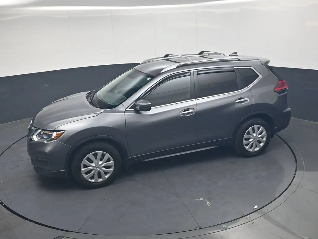 Used 2017 Gun Metallic Nissan S image 17