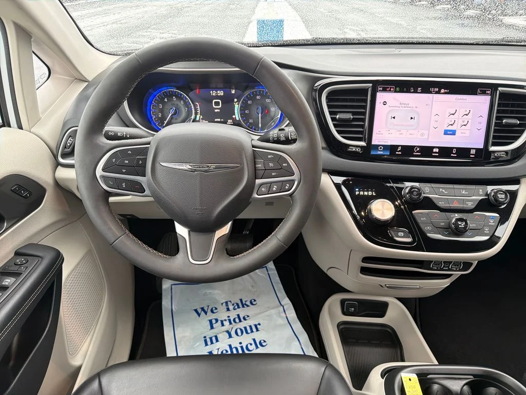 2023 Chrysler Pacifica Touring L - Photo 13